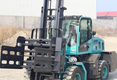 四驅越野叉車A